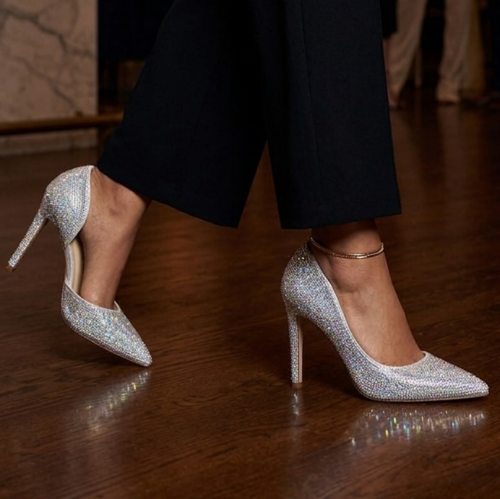Gorgeous CINDERELLA Crystal Heels NWOB 😍